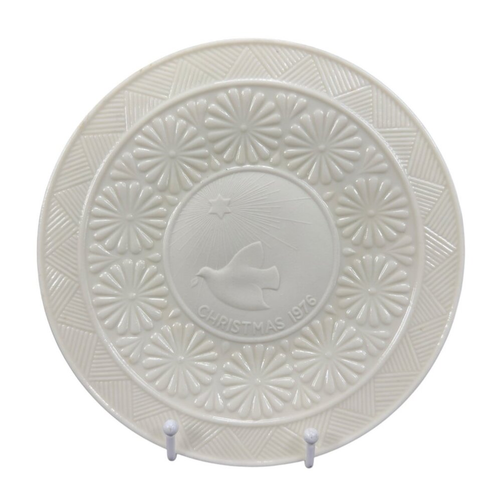 Belleek Christmas 9inch Plate Dish Fine Porcelain 1976 Dove of Peace Ireland VTG